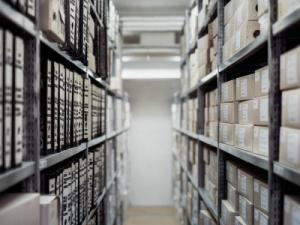 Will moving companies store your stuff